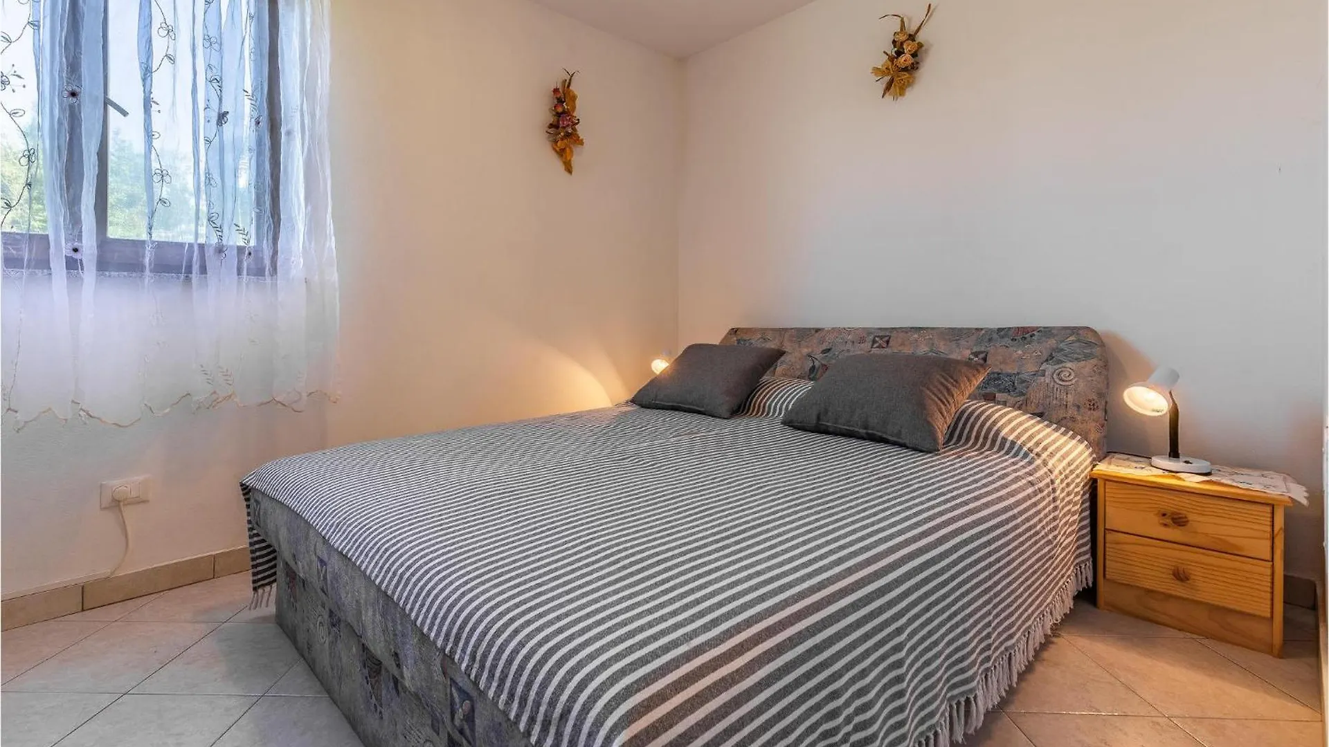 Pet Friendly Apartment In Medulin With Kitchen