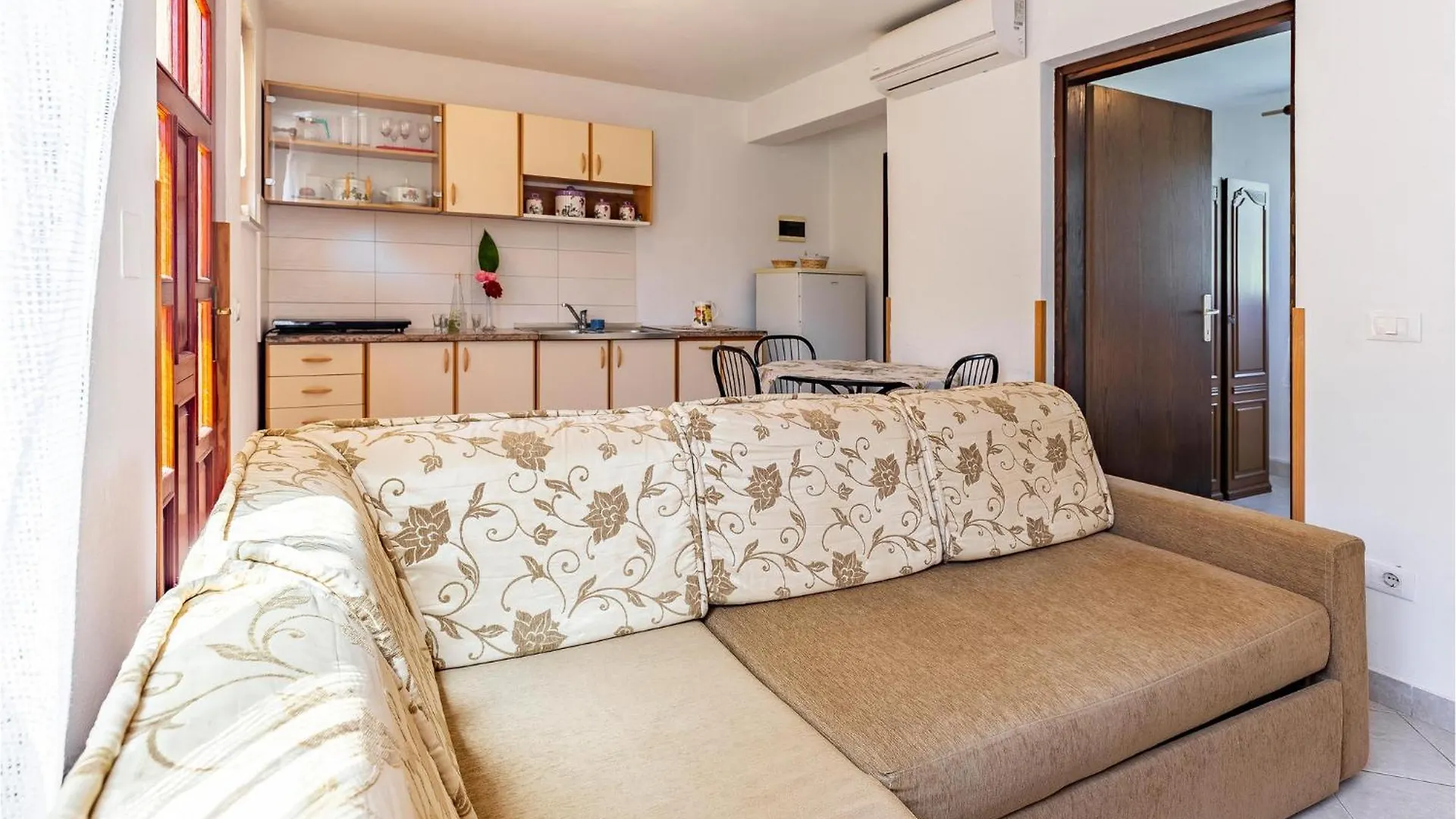 Pet Friendly Apartment In Medulin With Kitchen