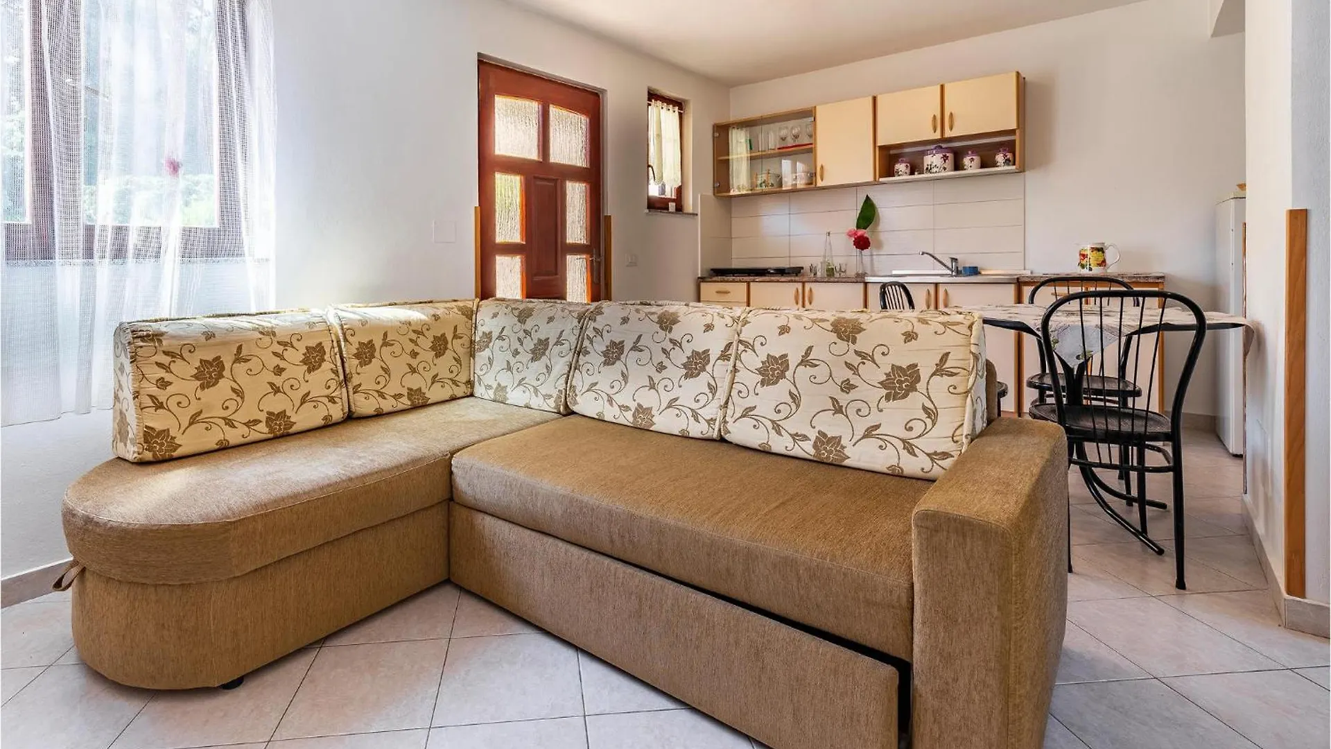 Pet Friendly Apartment In Medulin With Kitchen