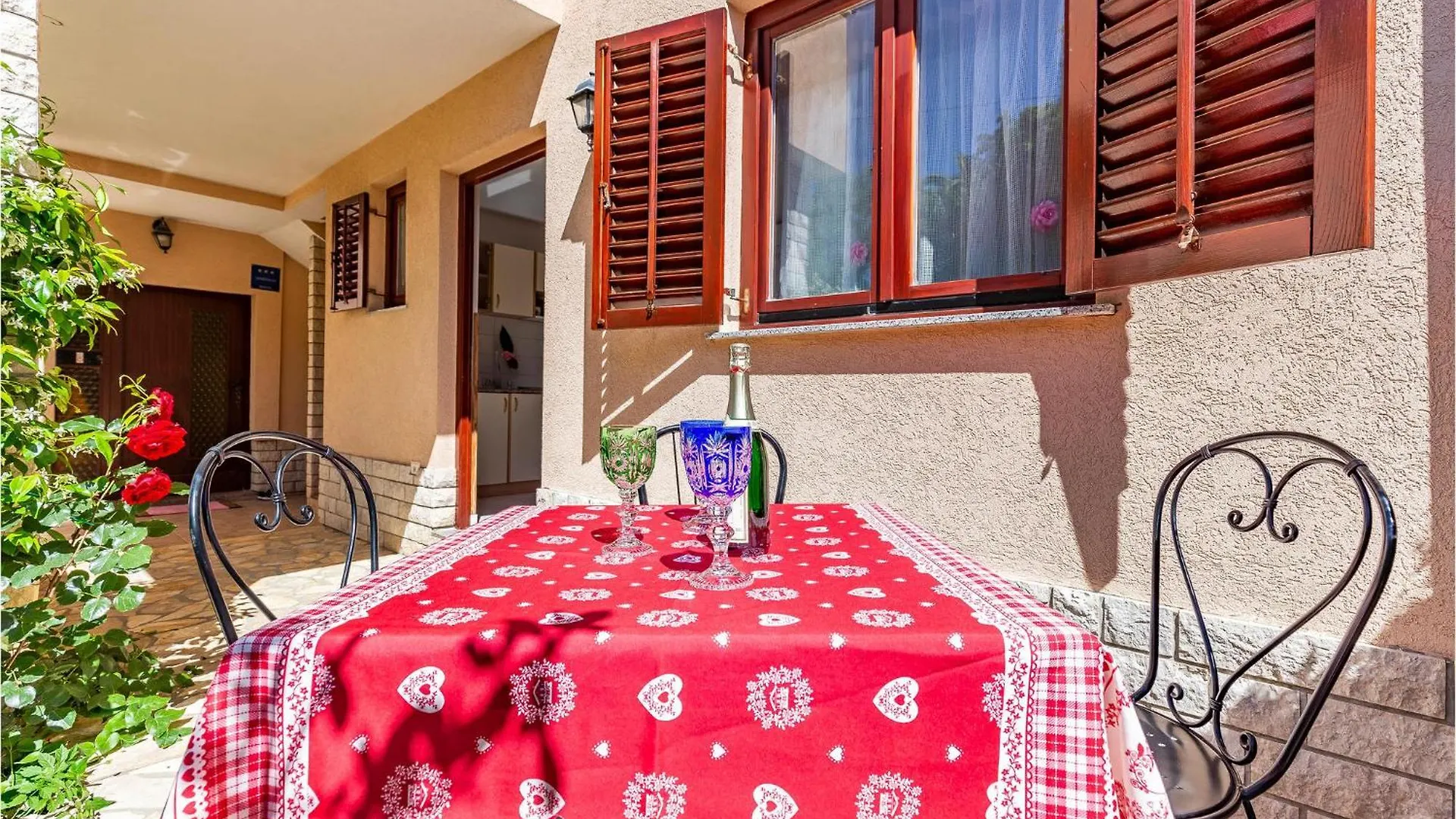 Pet Friendly Apartment In Medulin With Kitchen