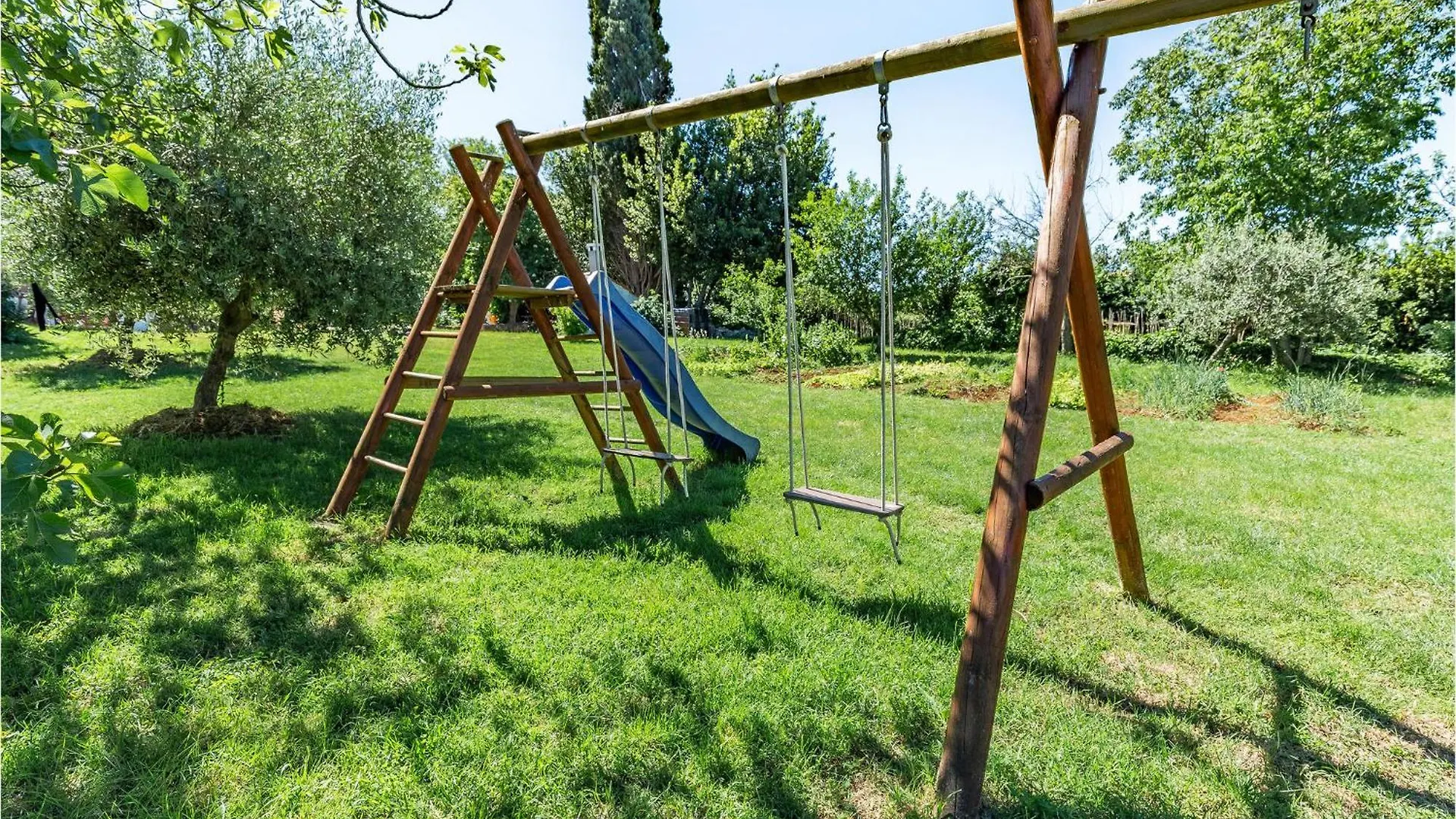 Pet Friendly Apartment In Medulin With Kitchen